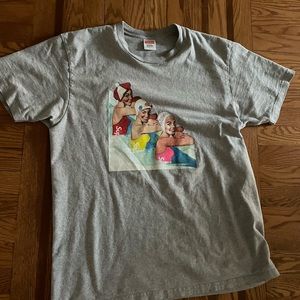 Supreme Swimmers Tee Size L
